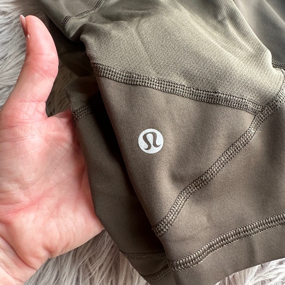 Lululemon Pace Rival Crop *Full-On Luxtreme 22" - Picture 16 of 16